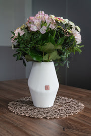 Vase Enfolded
