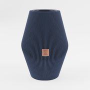 Produktfoto_Vase_Enfolded_3__Dunkelblau