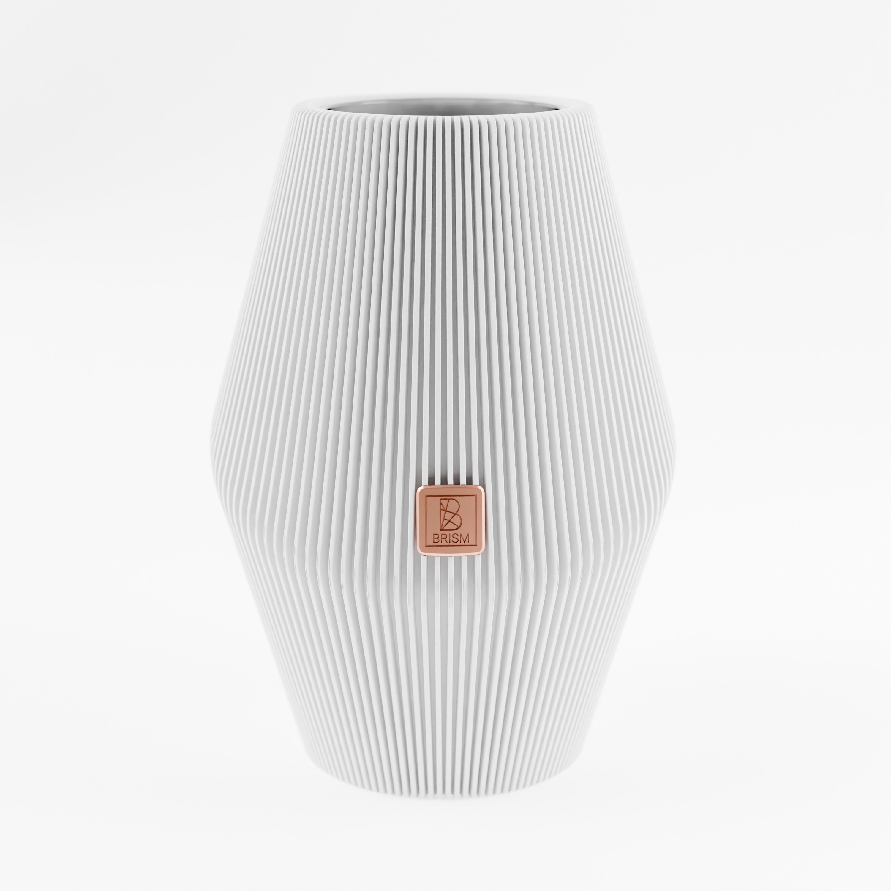 Vase_Enfolded_2__Elfenbeinweiss